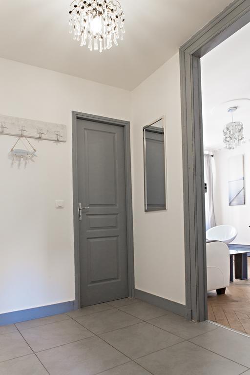 Bourgeois Apartment *